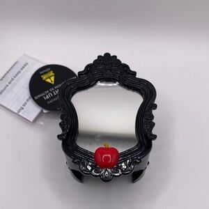 Bath & Body Works Disney Villains Evil Queen Mirror Pocketbac Holder